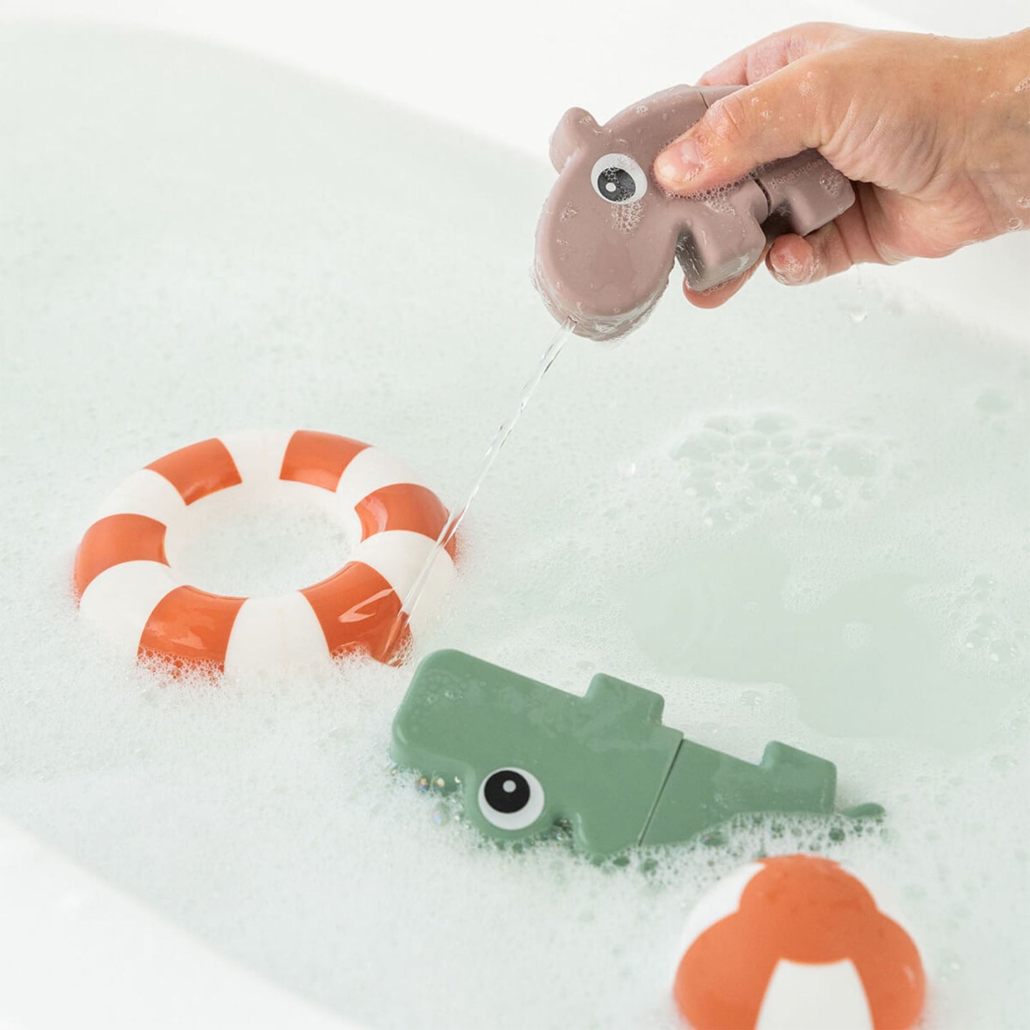 Done By Deer Bath Squirter Toy Ozzo Powder