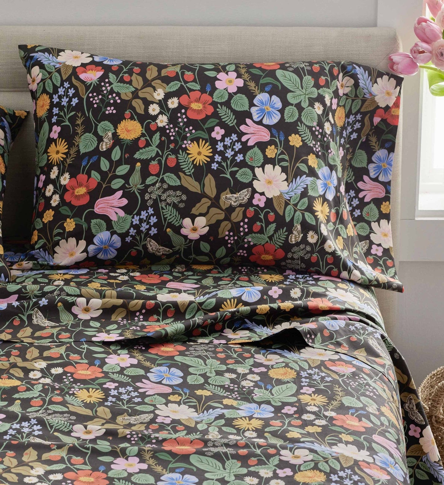 Percale Flat Sheet - Strawberry Fields Black