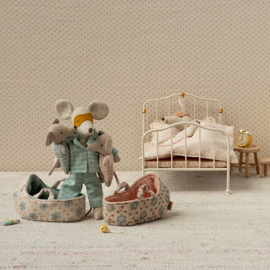 Baby mouse in carry cot - Blue