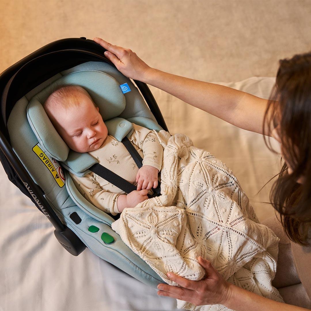 Avionaut Pixel Pro 2.0C Infant Carrier Car Seat - Mint