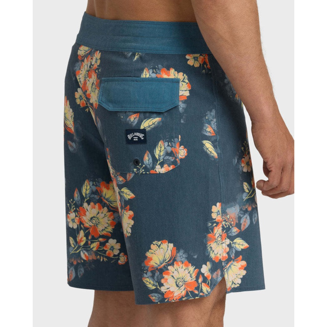BILLABONG - GOOD TIMES PRO BOARDSHORTS | Dark Denim