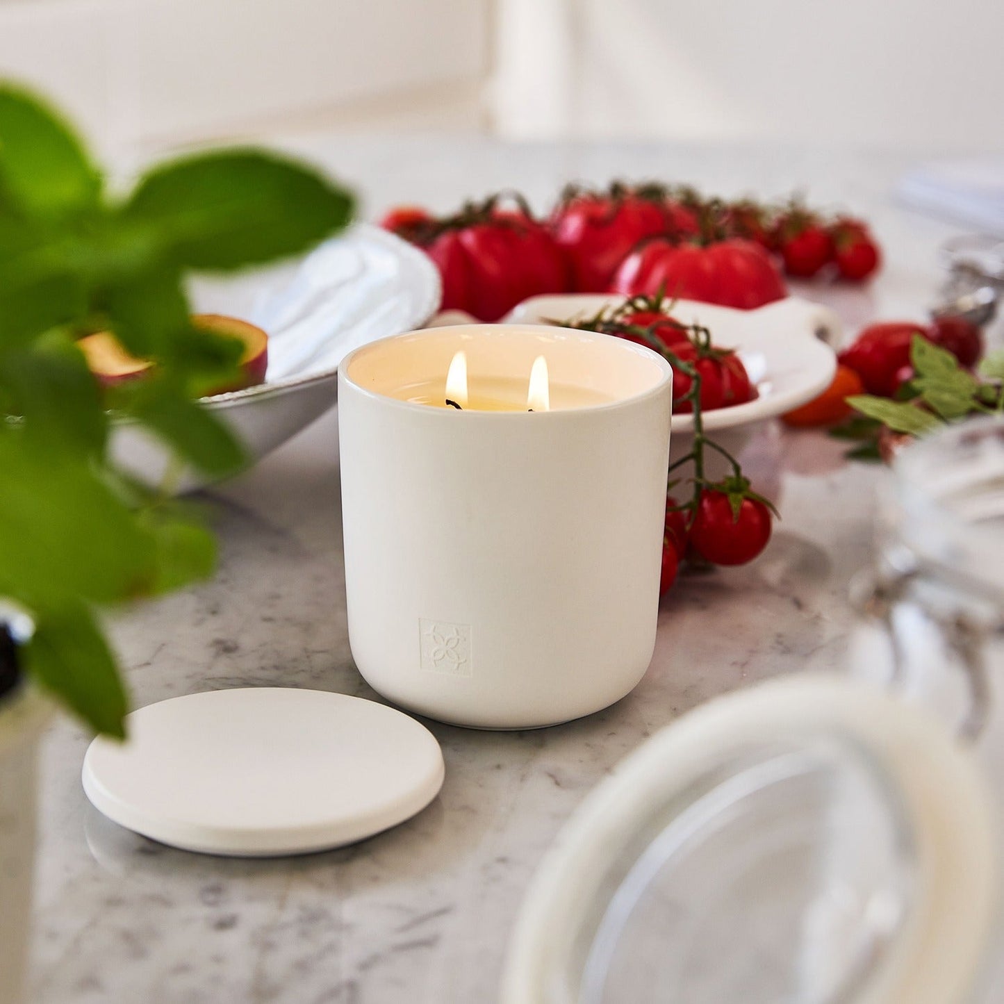 10.6 oz. Candle - JASMINE & MAGNOLIA